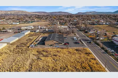 2815 Laverne Avenue, Klamath Falls, OR 97603 - Photo 33