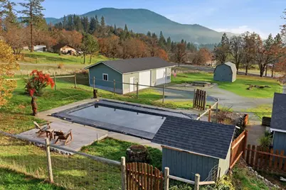 1360 Oxyoke Road, Grants Pass, OR 97526 - Photo 5