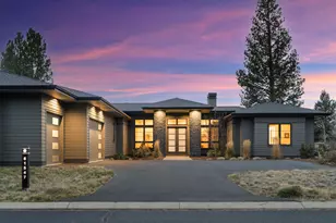 61547 Hosmer Lake Dr, Bend, OR 97702 - Photo 3