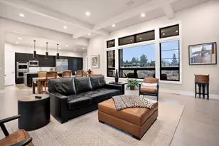 61547 Hosmer Lake Dr, Bend, OR 97702 - Photo 9