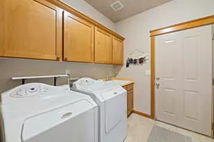 3864 Crystal Springs Dr, Medford, OR 97504 - Photo 25