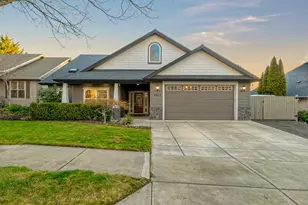 3864 Crystal Springs Dr, Medford, OR 97504 - Photo 1