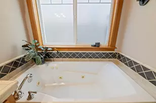 3864 Crystal Springs Dr, Medford, OR 97504 - Photo 19