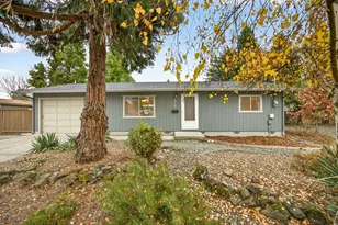 815 SE 11th St, Grants Pass, OR 97526 - Photo 1