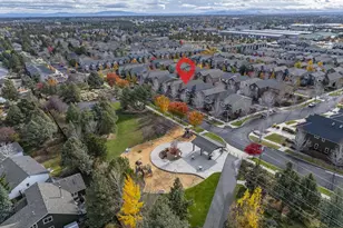 20745 NE Comet Ln, Bend, OR 97701 - Photo 15