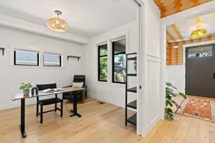 1185 NW Singleton Pl, Bend, OR 97703 - Photo 11