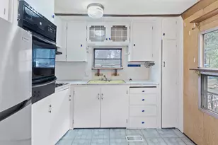 7001 Rogue River Hwy, Grants Pass, OR 97527 - Photo 5