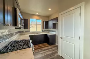 624 NE Court St, Prineville, OR 97754 - Photo 7