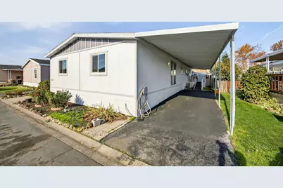 3555 S Pacific Highway #SPC 223, Medford, OR 97501 - Photo 1
