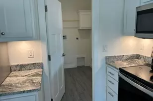 333 Mountain View Dr, Talent, OR 97540 - Photo 9