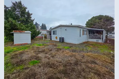 989 Roguelea Lane, Grants Pass, OR 97526 - Photo 3