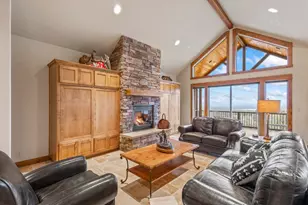 360 Vista Rim Dr, Redmond, OR 97756 - Photo 29