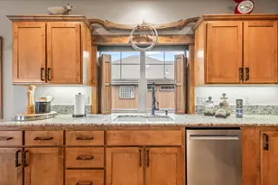 360 Vista Rim Dr, Redmond, OR 97756 - Photo 33