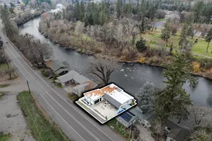 2400 Rogue River Hwy, Gold Hill, OR 97525 - Photo 5