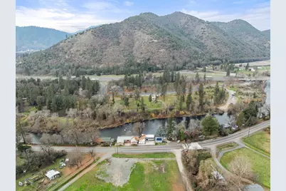 2400 Rogue River Highway, Gold Hill, OR 97525 - Photo 37