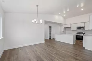 440 NW Monte Vis Ave, Madras, OR 97741 - Photo 7