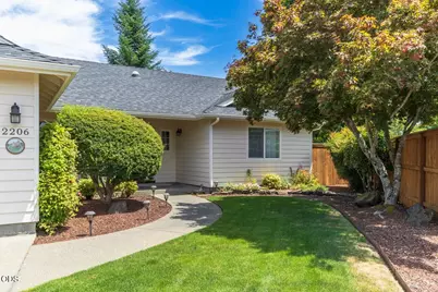 2206 Egret Court, Grants Pass, OR 97526 - Photo 3