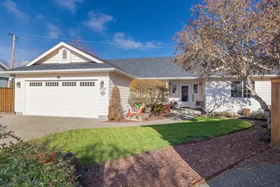 2206 Egret Court, Grants Pass, OR 97526 - Photo 1