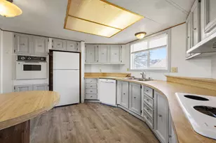 8306 Homedale Rd, Klamath Falls, OR 97603 - Photo 13