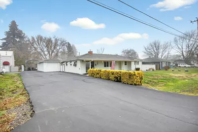709 Lawnsdale Road, Medford, OR 97504 - Photo 1