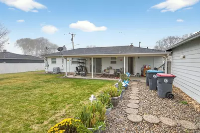 709 Lawnsdale Road, Medford, OR 97504 - Photo 35