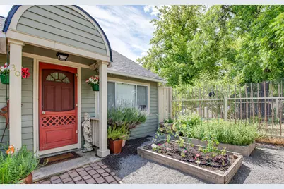 36 Dewey Street, Ashland, OR 97520 - Photo 7