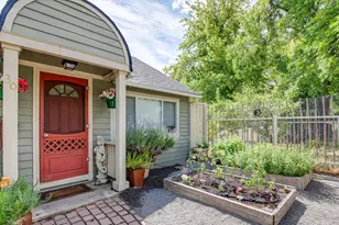 36 Dewey St, Ashland, OR 97520 - Photo 7