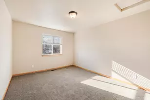 722 NE Redwood Ave, Redmond, OR 97756 - Photo 15