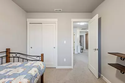 2561 NE Purcell Boulevard, Bend, OR 97701 - Photo 23