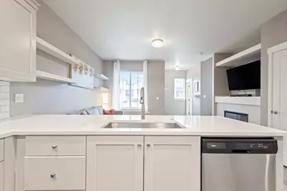 2561 NE Purcell Boulevard, Bend, OR 97701 - Photo 11