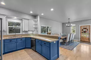 920 NW 15th St, Redmond, OR 97756 - Photo 17