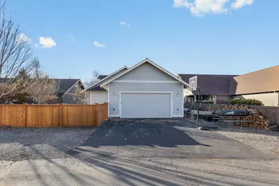 920 NW 15th Street, Redmond, OR 97756 - Photo 7