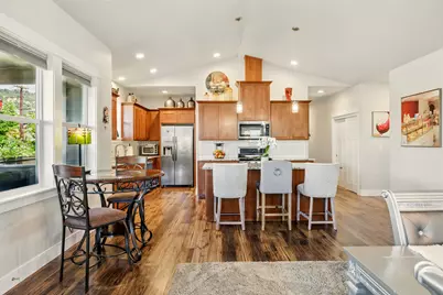 4833 Hathaway Drive, Medford, OR 97504 - Photo 13