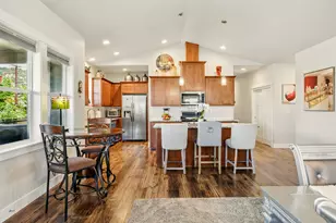 4833 Hathaway Dr, Medford, OR 97504 - Photo 13