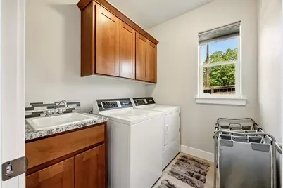 4833 Hathaway Drive, Medford, OR 97504 - Photo 19