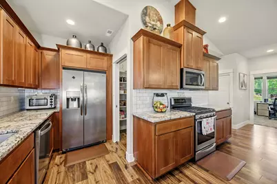 4833 Hathaway Drive, Medford, OR 97504 - Photo 7