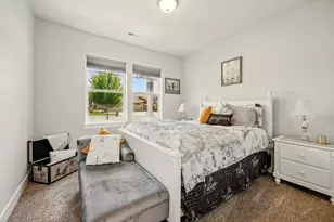 4833 Hathaway Dr, Medford, OR 97504 - Photo 23