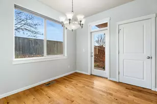 660 NW Greenwood Loop, Redmond, OR 97756 - Photo 9