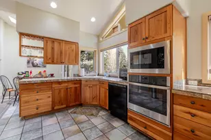 58010 Mulligan Ln, Sunriver, OR 97707 - Photo 9