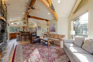 58010 Mulligan Ln, Sunriver, OR 97707 - Photo 5