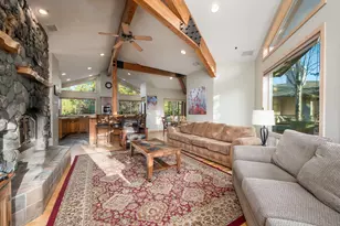 58010 Mulligan Ln, Sunriver, OR 97707 - Photo 9