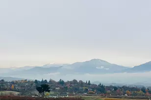 3691 Camina Dr, Medford, OR 97504 - Photo 51