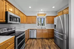 3036 Gary Dr, Medford, OR 97504 - Photo 9