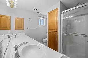 3036 Gary Dr, Medford, OR 97504 - Photo 17