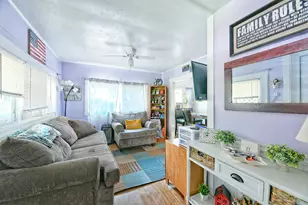 575 SW Sw G St, Grants Pass, OR 97526 - Photo 5