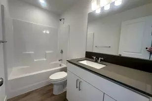 621 NE Arnold St, Madras, OR 97741 - Photo 11