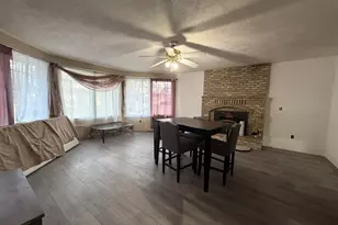 2451 Powell St, Medford, OR 97504 - Photo 3