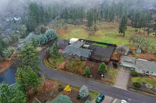 1027 Chevney Way, Shady Cove, OR 97539 - Photo 27