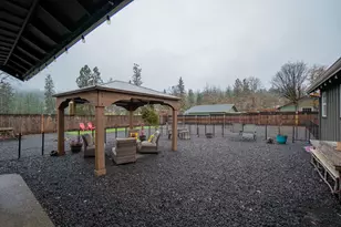 1027 Chevney Way, Shady Cove, OR 97539 - Photo 19