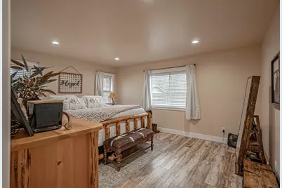 1027 Chevney Way, Shady Cove, OR 97539 - Photo 13